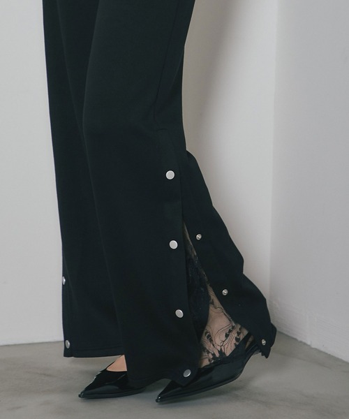 ARVELLIA(アルベリア)の「LACE REVEAL SNAP PANTS(その他パンツ・レディース・ネイビー/ブラック・M)」の12枚目の写真
