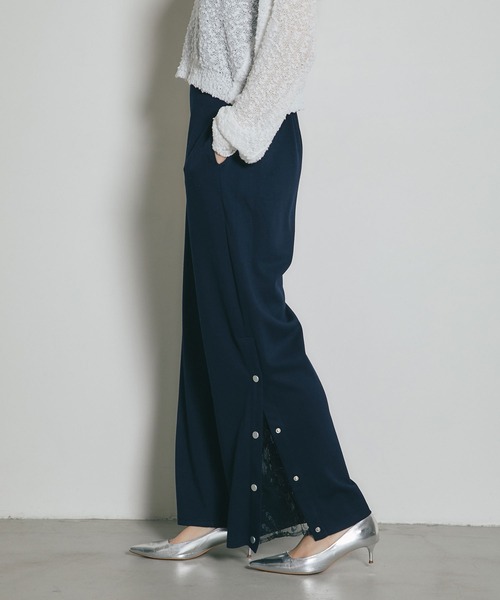 ARVELLIA(アルベリア)の「LACE REVEAL SNAP PANTS(その他パンツ・レディース・ネイビー/ブラック・M)」の15枚目の写真