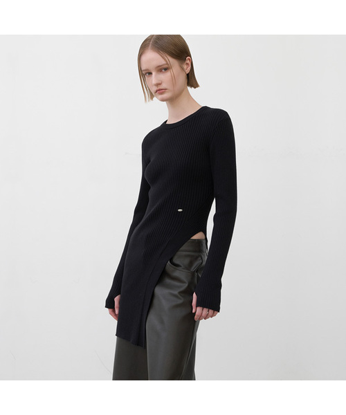ATELIER NAIN(アトリエナイン)の「UNBAL RIBBED SLIM KNIT(T-7032)(ニット/セーター・レディース・ブラック/グレー・FREE)」の2枚目の写真