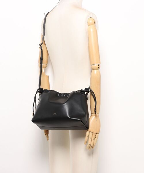 A.P.C.（アーペーセー）の「SAC NINON（トートバッグ・レディース・ブラック・ONESIZE）」の5枚目の写真