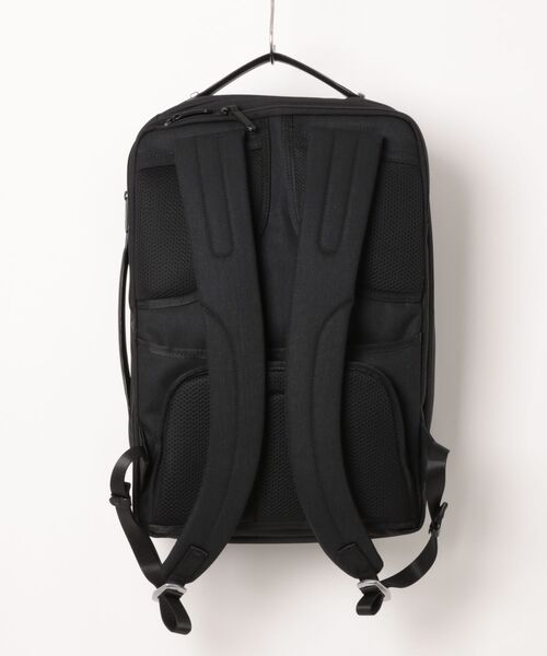 ZERO HALLIBURTON(ゼロハリバートン)の「ビジネスリュック Z PACK LTD DN 18/23L B4サイズ 15.6インチPC 脱着ポーチ 81743(ビジネスバッグ・メンズ・ブラック・FREE)」の2枚目の写真