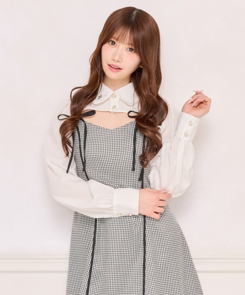 apres jour(アプレジュール)の「【ワンピース別売り】チャーム付きショートボレロブラウス(シャツ/ブラウス・レディース・ブラック系その他/ブラック/ブラウン系その他/オフホワイト・X-LARGE/フリー)」の2枚目の写真
