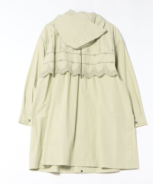 SUPER HAKKA（スーパーハッカ）の「ポリエステルコットンツイル　フラワーポイントスカラップ刺繍フーディコート（その他アウター・レディース・ブラウン/ライトグリーン・FREE）」の3枚目の写真