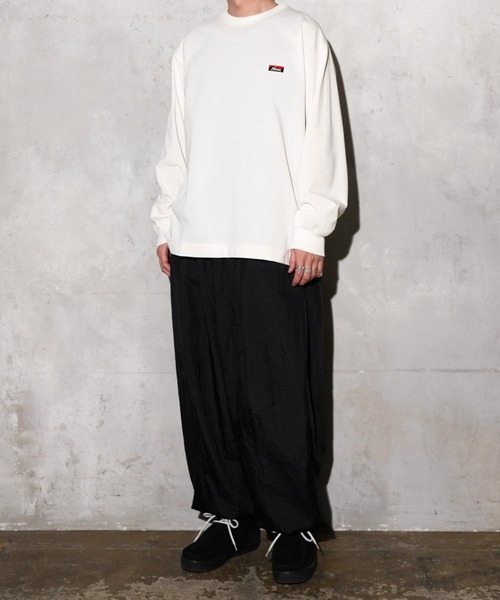 NANGA(ナンガ)の「NANGA / ナンガ ECO HYBRID BOX LOGO EMBROIDERY L/S TEE (UNISEX) エコハイブリッド ボックスロゴ エンブロイダリー ロングスリーブTシャツ(Tシャツ/カットソー・メンズ・ホワイト/ネイビー/ブラック・MEDIUM/LARGE/X-LARGE)」の4枚目の写真