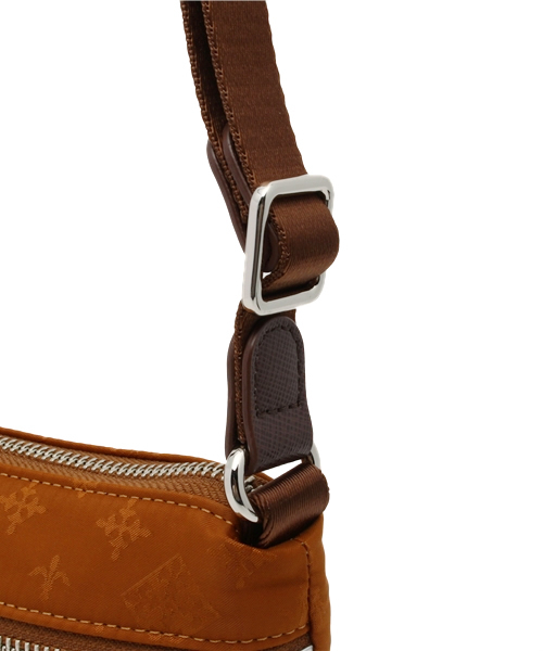 russet for traveller(ラシット フォー トラベラー)の「Wファスナーポケットショルダーバッグ【Shoulder】(ショルダーバッグ・レディース・ブラウン・FREE)」の9枚目の写真