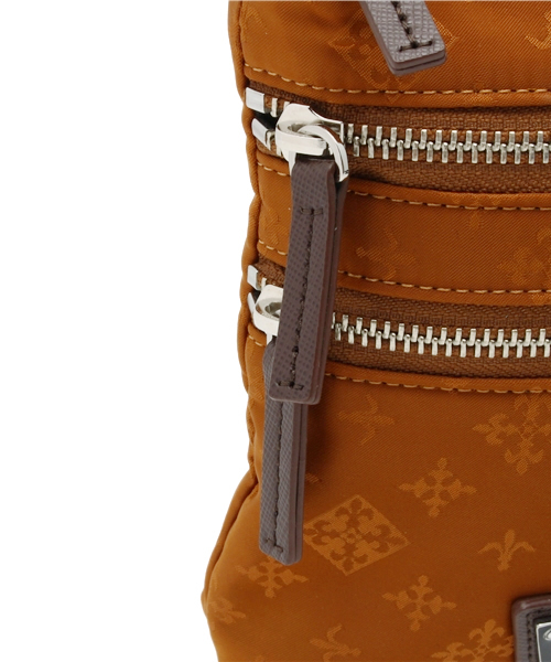 russet for traveller(ラシット フォー トラベラー)の「Wファスナーポケットショルダーバッグ【Shoulder】(ショルダーバッグ・レディース・ブラウン・FREE)」の10枚目の写真