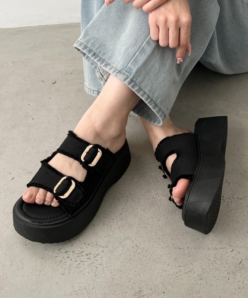 CLEA(クレア)の「厚底デニムベルトサンダル(サンダル・レディース・ブラック/ブルー・24.5cm/23.5cm)」の8枚目の写真