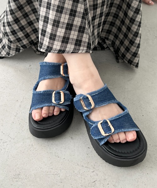 CLEA(クレア)の「厚底デニムベルトサンダル(サンダル・レディース・ブラック/ブルー・24.5cm/23.5cm)」の14枚目の写真