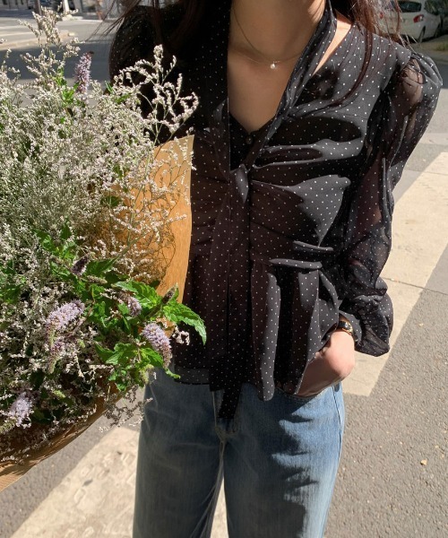 FAVORITO(ファヴォリート)の「リボンドット柄シャツ(シャツ/ブラウス・レディース・オフホワイト/ブラック・F)」の21枚目の写真
