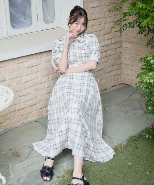 MAJESTIC LEGON（マジェスティックレゴン）の「サイドレースアップシャツワンピース（シャツワンピース・レディース・ブラック/ブラック系その他/ブラック系その他2/ホワイト系その他/ホワイト系その他2・LARGE/X-SMALL/MEDIUM/SMALL）」の3枚目の写真