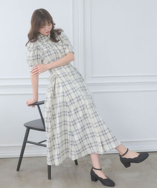 MAJESTIC LEGON(マジェスティックレゴン)の「サイドレースアップシャツワンピース(シャツワンピース・レディース・ブラック/ブラック系その他/ブラック系その他2/ホワイト系その他/ホワイト系その他2・LARGE/X-SMALL/MEDIUM/SMALL)」の11枚目の写真
