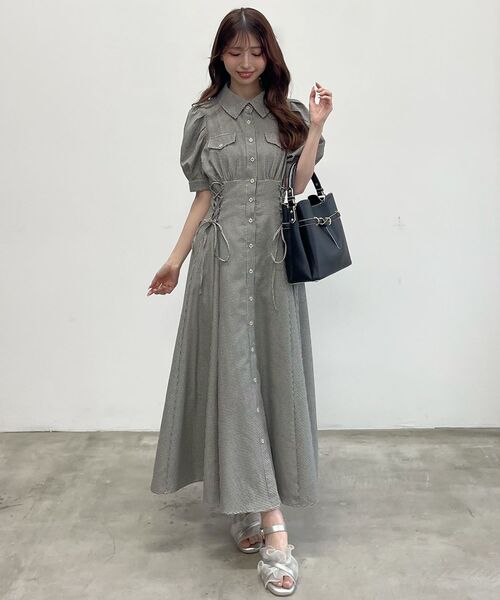 MAJESTIC LEGON（マジェスティックレゴン）の「サイドレースアップシャツワンピース（シャツワンピース・レディース・ブラック/ブラック系その他/ブラック系その他2/ホワイト系その他/ホワイト系その他2・LARGE/X-SMALL/MEDIUM/SMALL）」の10枚目の写真
