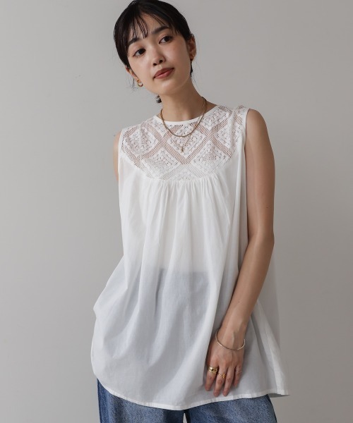 Bou Jeloud(ブージュルード)の「キャンブリックレース切替ノースリーブ(Tシャツ/カットソー・レディース・オフホワイト/ブラック/ブラウン・FREE)」の9枚目の写真