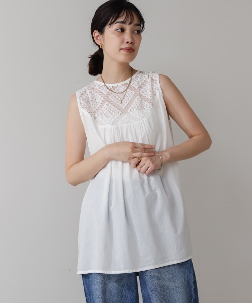 Bou Jeloud(ブージュルード)の「キャンブリックレース切替ノースリーブ(Tシャツ/カットソー・レディース・オフホワイト/ブラック/ブラウン・FREE)」の13枚目の写真