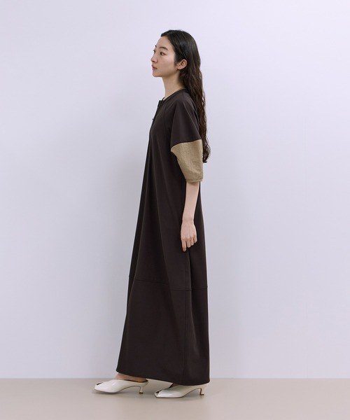 ADAM ET ROPE'(アダムエロペ)の「【WEB限定】ハーフZIPコクーンワンピース(ワンピース・レディース・ダークブラウン/ネイビー/ブラック・36/38)」の11枚目の写真