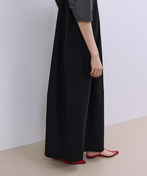 ADAM ET ROPE'(アダムエロペ)の「【WEB限定】ハーフZIPコクーンワンピース(ワンピース・レディース・ダークブラウン/ネイビー/ブラック・36/38)」の15枚目の写真