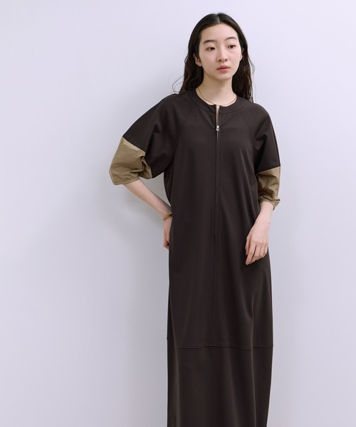 ADAM ET ROPE'(アダムエロペ)の「【WEB限定】ハーフZIPコクーンワンピース(ワンピース・レディース・ダークブラウン/ネイビー/ブラック・36/38)」の20枚目の写真