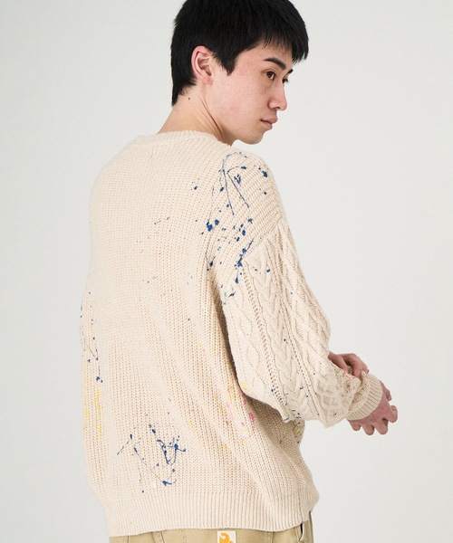 DISCOVERED（ディスカバード）の「CABLE PAINT KNIT（ニット/セーター・メンズ・ブラック/ベージュ・1/3）」の2枚目の写真