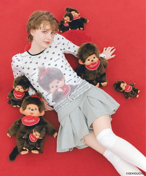 Heather（ヘザー）の「【モンチッチ×Heather】ハートシアーTEE　659562（Tシャツ/カットソー・レディース・レッド/ブラック・FREE）」の2枚目の写真