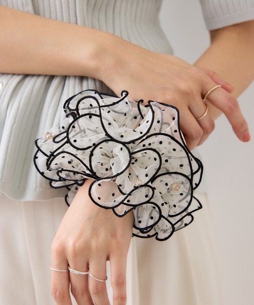 VIS（ビス）の「シアードットボリュームシュシュ（シュシュ・レディース・ホワイト/ブラック・FREE）」の3枚目の写真