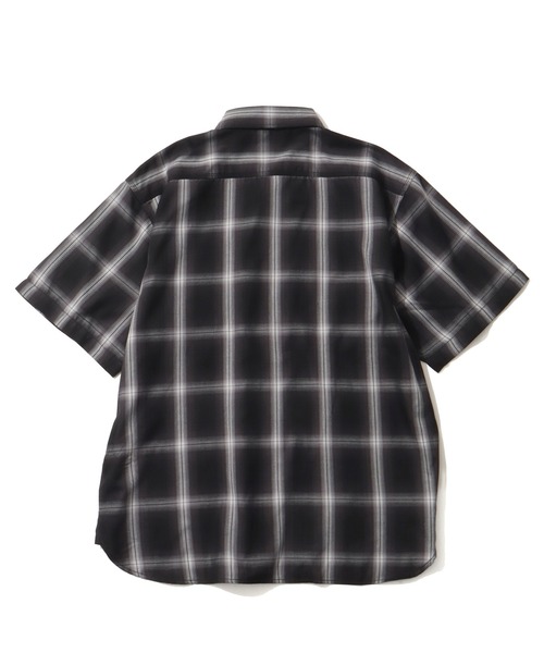 Dickies(ディッキーズ)の「【GENUINE DICKIES/ジェニュインディッキーズ】T/Cブロードオンブレチェックワーク半袖シャツ(シャツ/ブラウス・メンズ・ブラック/ホワイト・M/L/XL)」の6枚目の写真