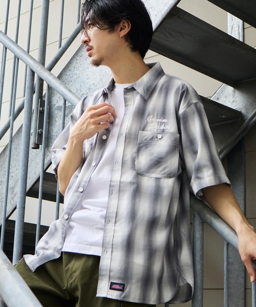Dickies(ディッキーズ)の「【GENUINE DICKIES/ジェニュインディッキーズ】T/Cブロードオンブレチェックワーク半袖シャツ(シャツ/ブラウス・メンズ・ブラック/ホワイト・M/L/XL)」の19枚目の写真