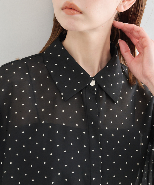 U by SPICK&SPAN(ユーバイスピックアンドスパン)の「襟つきドットブラウス(シャツ/ブラウス・レディース・ホワイト/ブラック・FREE)」の11枚目の写真