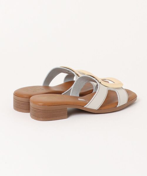 inter-chaussures（インターショシュール）の「【Oh my Sandals】メタルバックルローヒールミュールサンダル(E62001)（サンダル・レディース・ダークブラウン/ホワイト・37/36/35/38/39）」の9枚目の写真