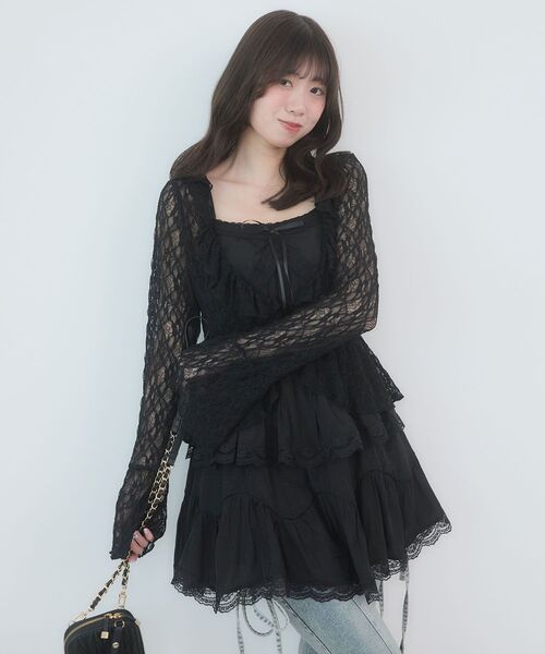 MAJESTIC LEGON(マジェスティックレゴン)の「レースフリルティアードキャミワンピ(ワンピース・レディース・ブラック/オフホワイト・MEDIUM)」の10枚目の写真