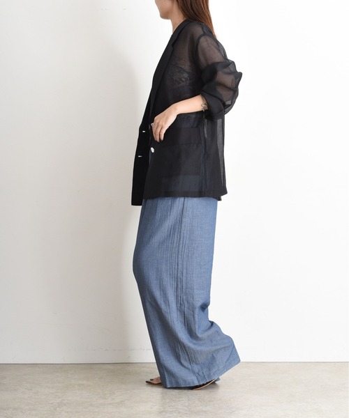 Eimee Law(エイミーロウ)の「シアーデニム ピンタックワイドパンツ(デニムパンツ・レディース・ブルー/インディゴブルー・MEDIUM)」の9枚目の写真