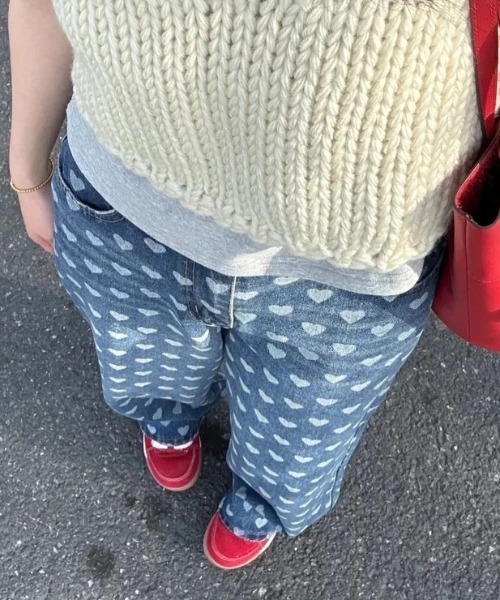 Sibra（シブラ）の「ハート柄ワイドデニムパンツ（デニムパンツ・レディース・ブルー・M）」の20枚目の写真
