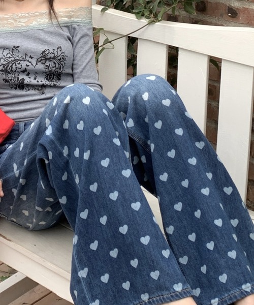 Sibra（シブラ）の「ハート柄ワイドデニムパンツ（デニムパンツ・レディース・ブルー・M）」の7枚目の写真