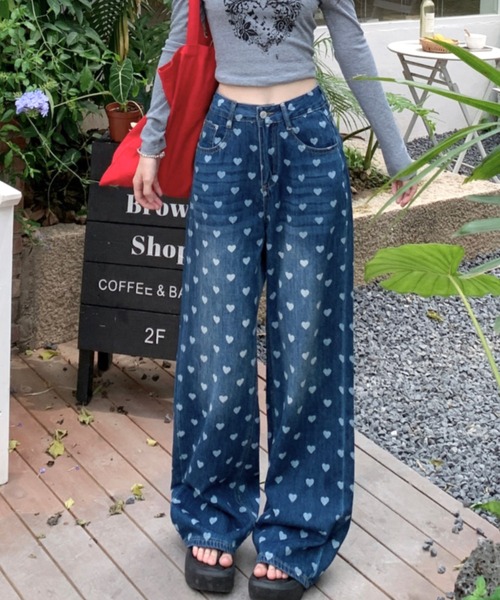 Sibra（シブラ）の「ハート柄ワイドデニムパンツ（デニムパンツ・レディース・ブルー・M）」の3枚目の写真