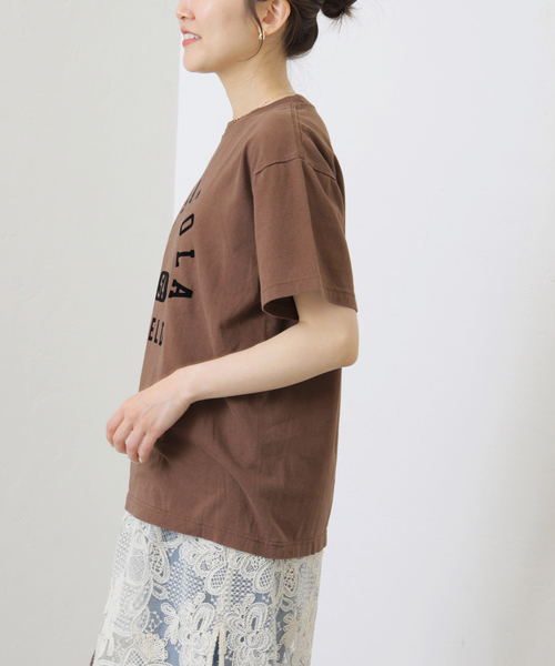 JOURNAL STANDARD relume(ジャーナルスタンダード レリューム)の「《追加》別注【GULFCOAST SPORTSWEAR】ロゴTシャツ(Tシャツ/カットソー・レディース・ブラウン/ネイビー・FREE)」の9枚目の写真