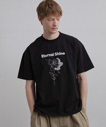 ロゴフラワー刺繍Tシャツ