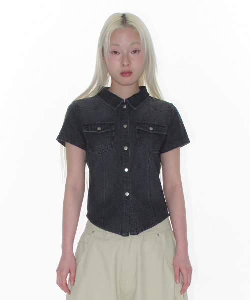 AMESWORLDWIDE(アメスワールドワイド)の「DENIM SHORTSLEEVE SHIRTS BLACK(シャツ/ブラウス・レディース・その他・FREE)」の5枚目の写真