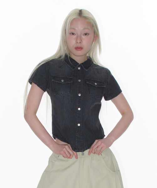 AMESWORLDWIDE(アメスワールドワイド)の「DENIM SHORTSLEEVE SHIRTS BLACK(シャツ/ブラウス・レディース・その他・FREE)」の7枚目の写真