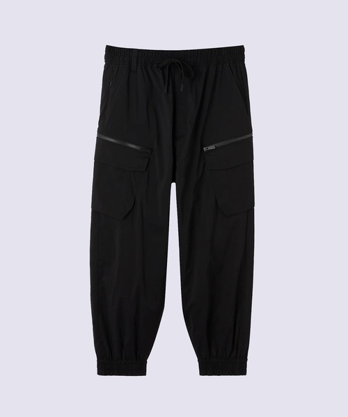 WHITE MOUNTAINEERING(ホワイトマウンテニアリング)の「【White Mountaineering/ホワイトマウンテニアリング】WIDE CARGO JOGGER PANTS(カーゴパンツ・メンズ・ブラック・1/000)」の1枚目の写真