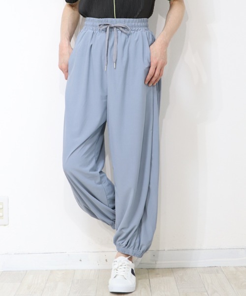 DISKEEN SURE(ディスキーンシュアー)の「さらっと清涼感抜群!きれいめバルーンワイドパンツ(その他パンツ・レディース・ブラック/ベージュ/アイボリー/ブルー・FREE)」の4枚目の写真