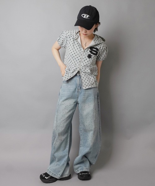 SPINNS(スピンズ)の「ドット柄半袖ジップパーカー/韓国ガーリー(パーカー・レディース・ネイビー/グレー/ブラック/ブラウン・ONESIZE)」の8枚目の写真