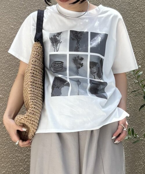 Jena espace merveilleux(ジェナ エスパスメルヴェイユ)の「マルチプリントT(Tシャツ/カットソー・レディース・ベージュ/オフホワイト/ライトグレー・FREE)」の4枚目の写真
