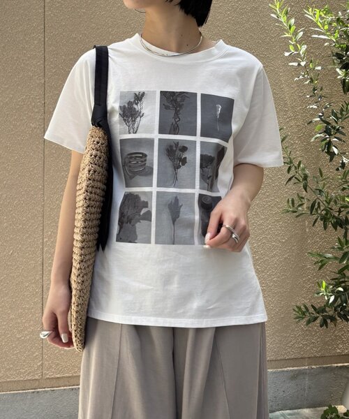 Jena espace merveilleux(ジェナ エスパスメルヴェイユ)の「マルチプリントT(Tシャツ/カットソー・レディース・ベージュ/オフホワイト/ライトグレー・FREE)」の5枚目の写真
