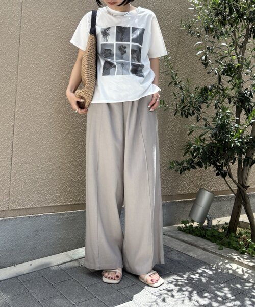 Jena espace merveilleux(ジェナ エスパスメルヴェイユ)の「マルチプリントT(Tシャツ/カットソー・レディース・ベージュ/オフホワイト/ライトグレー・FREE)」の7枚目の写真