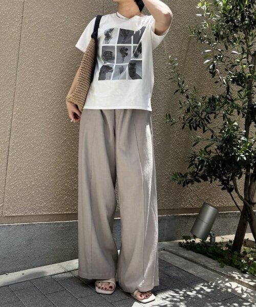 Jena espace merveilleux(ジェナ エスパスメルヴェイユ)の「マルチプリントT(Tシャツ/カットソー・レディース・ベージュ/オフホワイト/ライトグレー・FREE)」の8枚目の写真