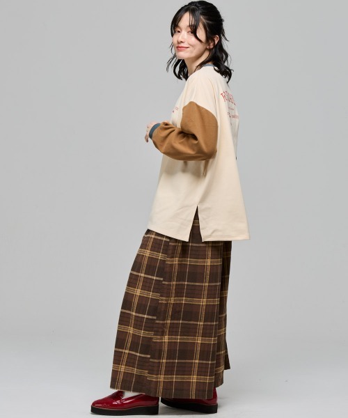 KRIFF MAYER Lady's Collection(クリフメイヤーレディースコレクション)の「もちのび -TOUGH & WARM-PTゆるT(Tシャツ/カットソー・レディース・グレー/ナチュラル/その他5/ブルー/キャメル/カラフル/チャコール・LARGE/MEDIUM)」の13枚目の写真