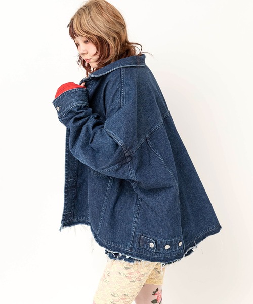 RNA(アールエヌエー)の「J2195 ワイドBIG Gジャン(デニムジャケット・レディース・ダークインディゴブルー・MEDIUM)」の3枚目の写真