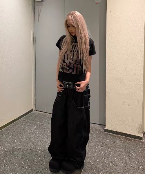 ViViDAY(ビビデー)の「顔in英字プリントtシャツ(Tシャツ/カットソー・レディース・ホワイト/ブラック・M)」の16枚目の写真