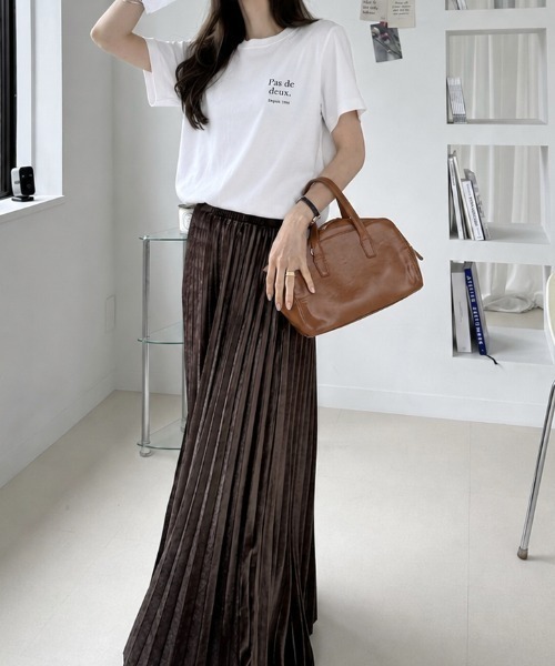 sowme.(ソウミー)の「きれいめに着回せる◎【ワンポイント フレンチロゴ ベーシック Tシャツ】(Tシャツ/カットソー・レディース・ホワイト系その他/ホワイト・LARGE/MEDIUM/SMALL)」の5枚目の写真