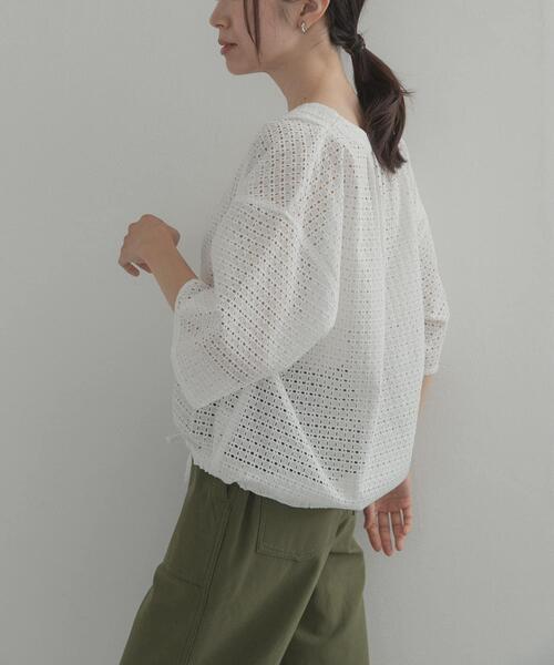 URBAN RESEARCH DOORS(アーバンリサーチドアーズ)の「レースドロストハーフスリーブブラウス(シャツ/ブラウス・レディース・オフホワイト/ブラック・FREE)」の3枚目の写真