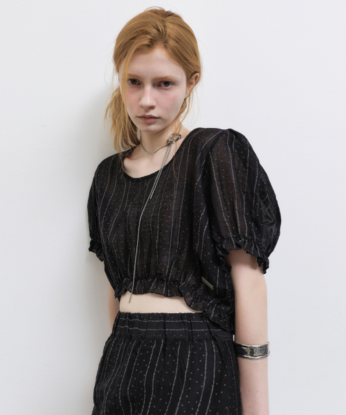 NICK&NICOLE(ニックアンドニコール)の「PIN STRIPE PUFF BLOUSE_BLACK(シャツ/ブラウス・レディース・その他・FREE)」の2枚目の写真